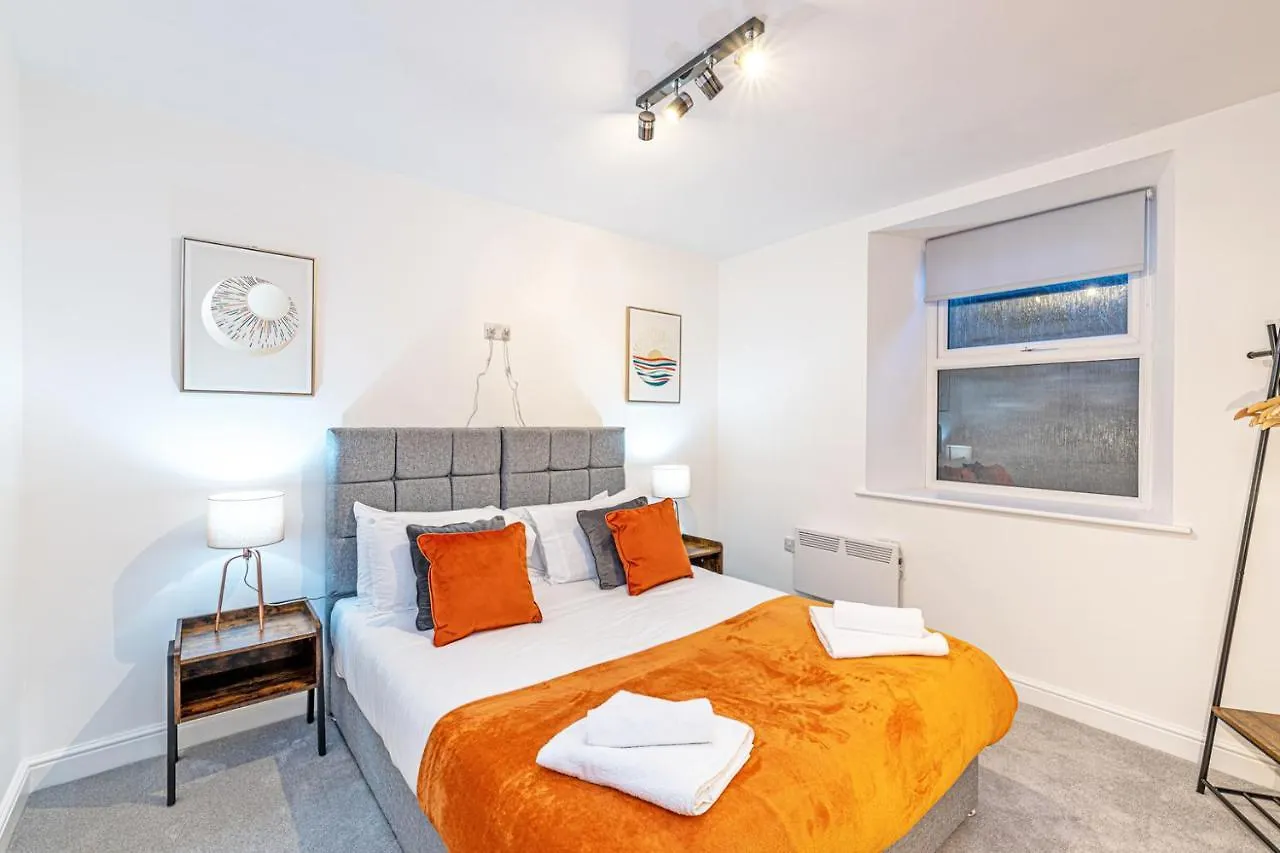 Prescott Court Serviced Apartments 哈利法克斯